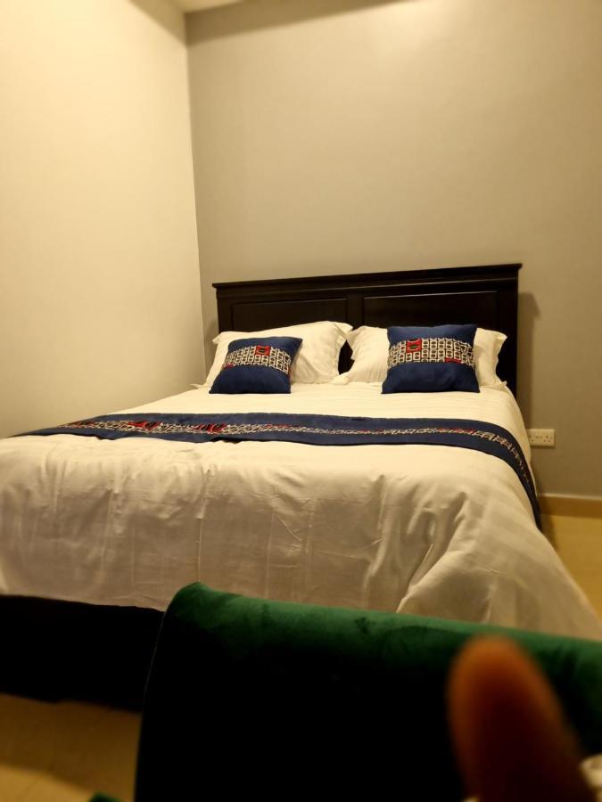 Eika Suites At Acacia Кампала Екстер'єр фото