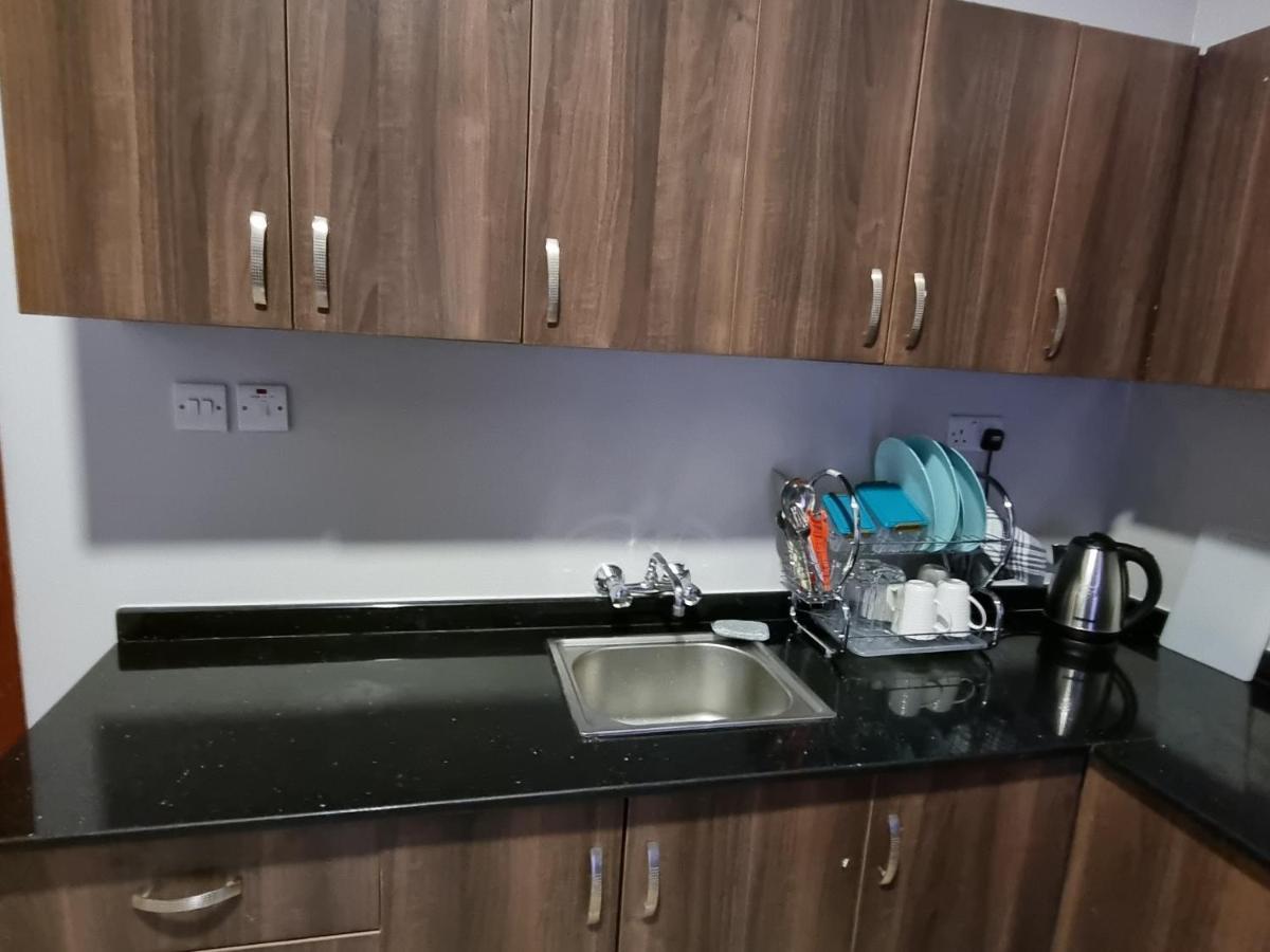 Eika Suites At Acacia Кампала Екстер'єр фото